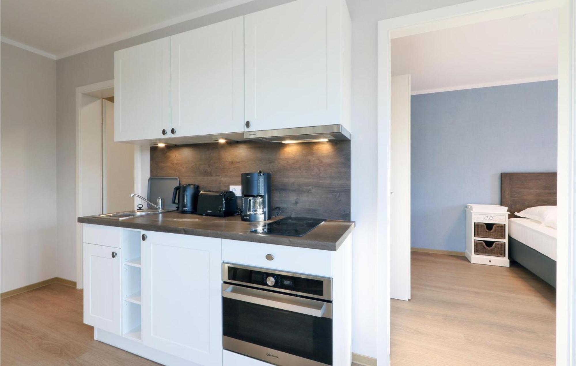 Nice apartment in Ostseebad Boltenhagen with 1 Bedrooms, Sauna&WiFi Buitenkant foto
